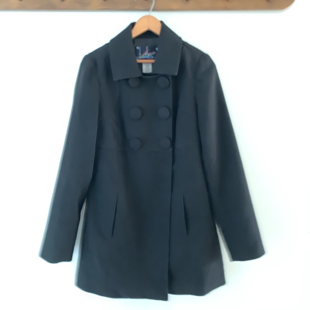 BB Dakota | black snap coat - Picture 1 of 10